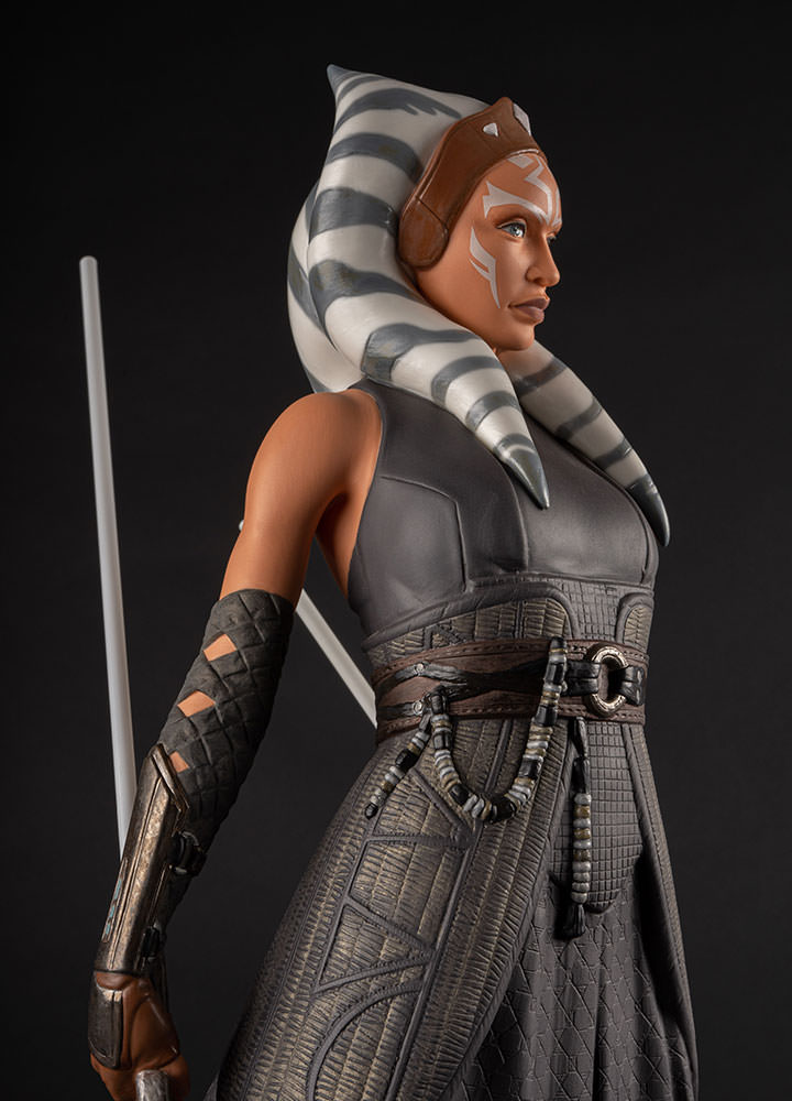 TM Ahsoka Tano Porcelain Statue 3