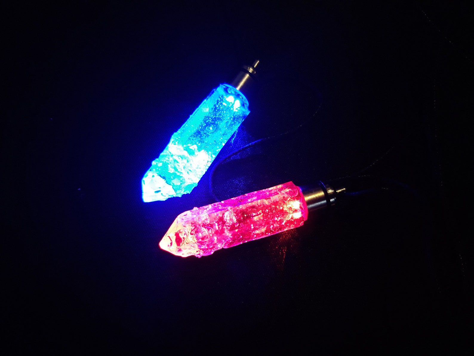 SW Lightsaber Kyber Crystal Glowing Replica Pendant Necklace 2