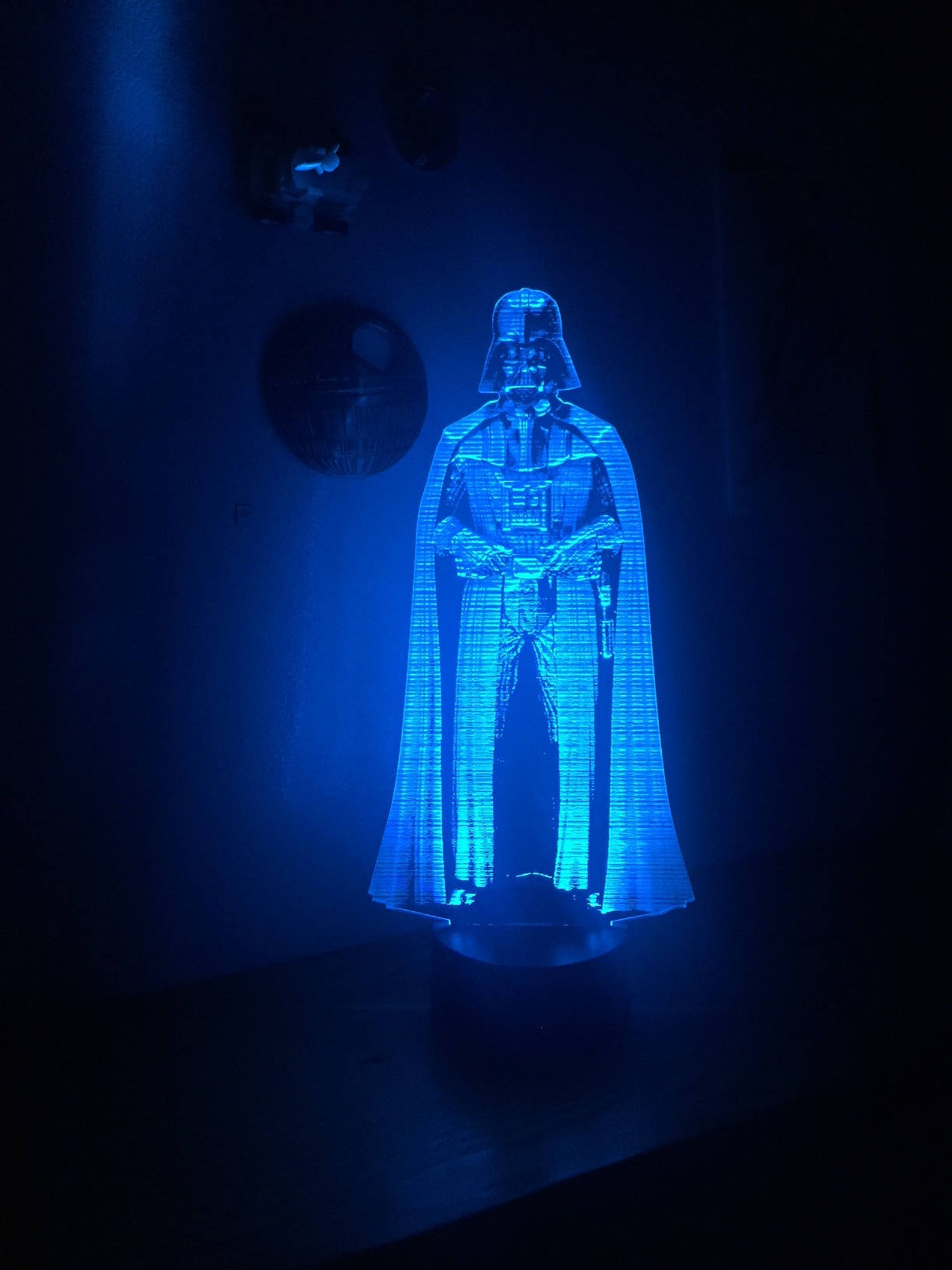 SW Darth Vader Hologram Edge Lit Acrylic LED Night Light 1