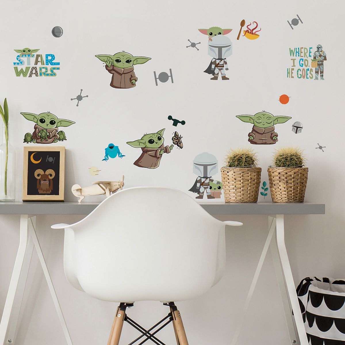 SW The Child (Grogu) Peel & Stick Wall Decal 24-piece Set 3