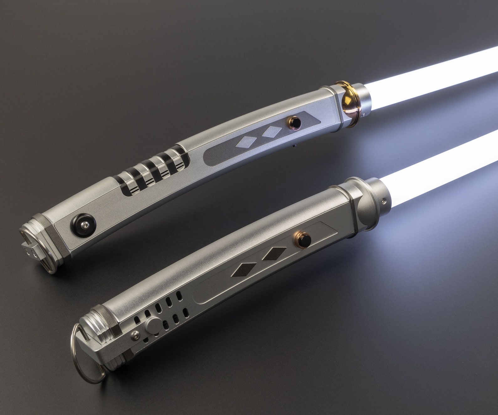 SW LGT Fulcrum (Ahsoka Tano) White Lightsaber Set 2