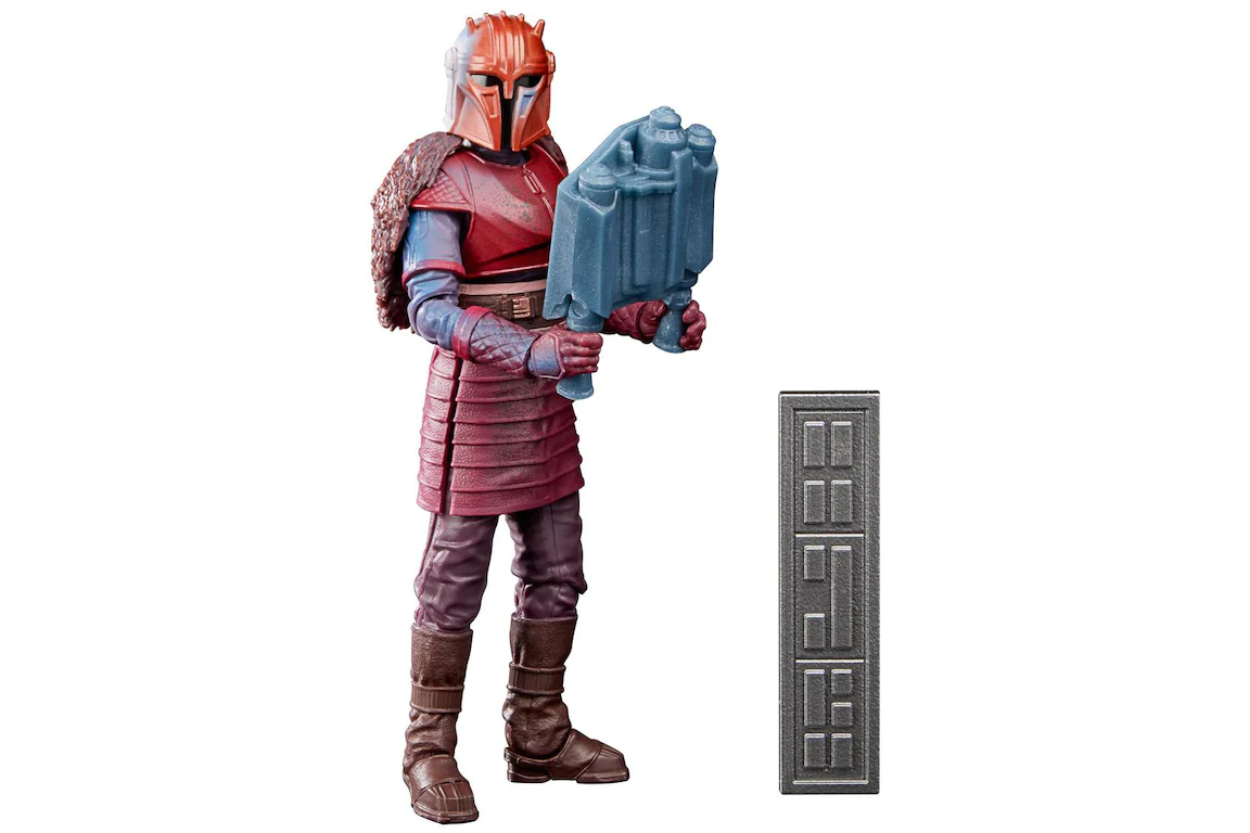 TM The Armorer Vintage Figure 3