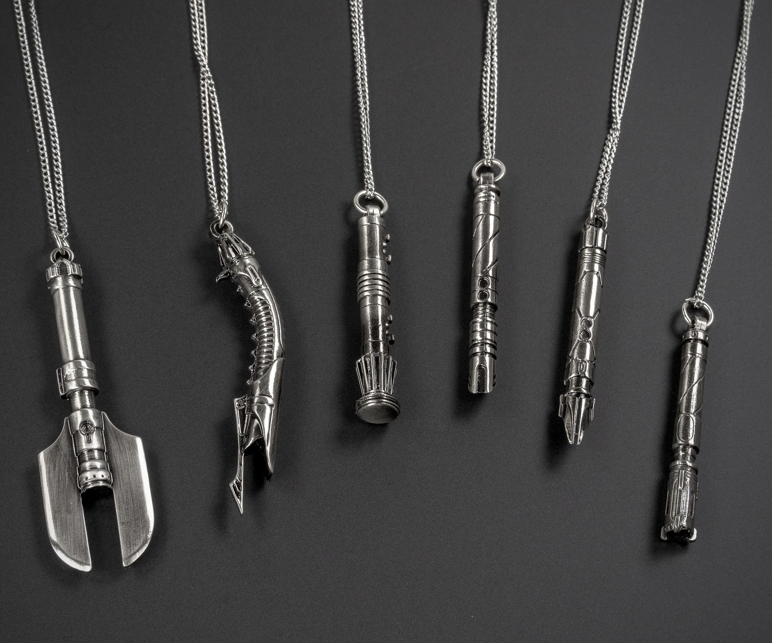 SW SaberForge Saber Necklace Set 1