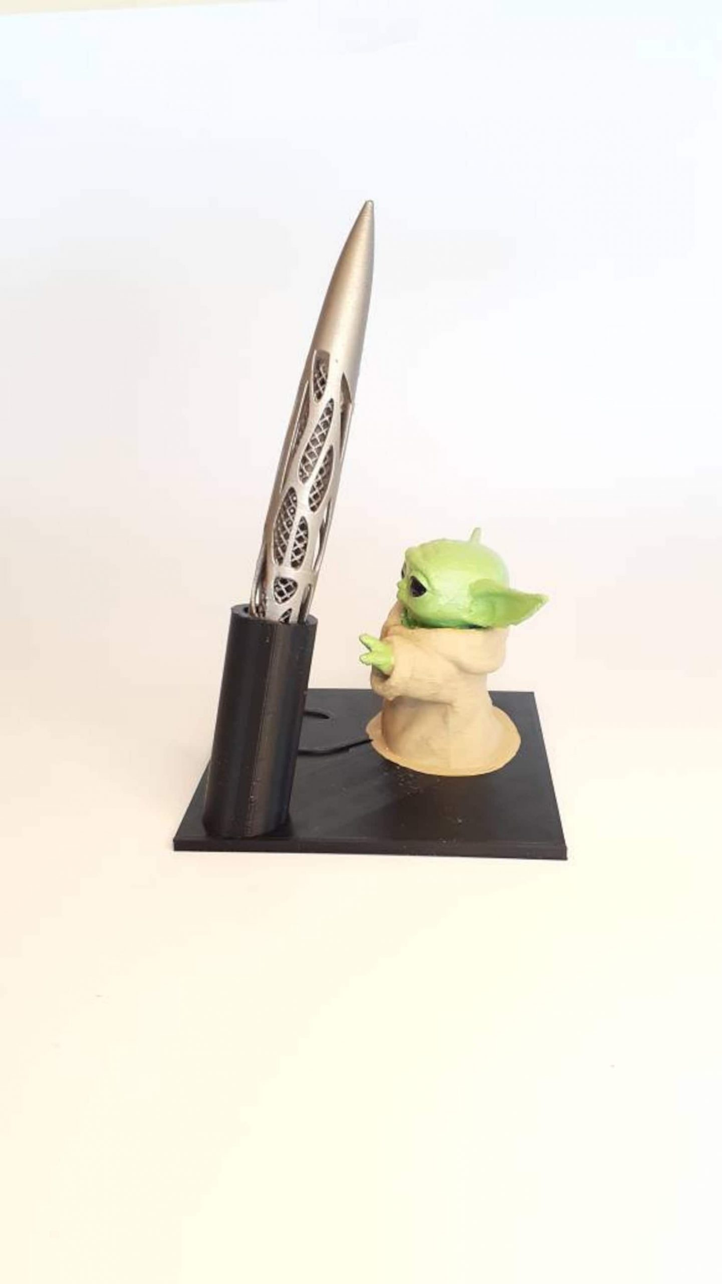 TM The Child (Grogu) Pen Holder 4