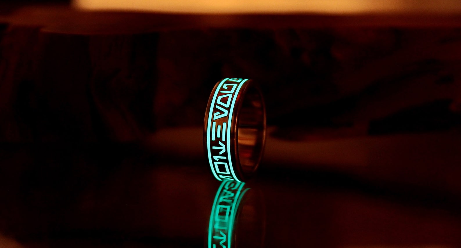 SW Lightsaber Glow In The Dark Ring 3