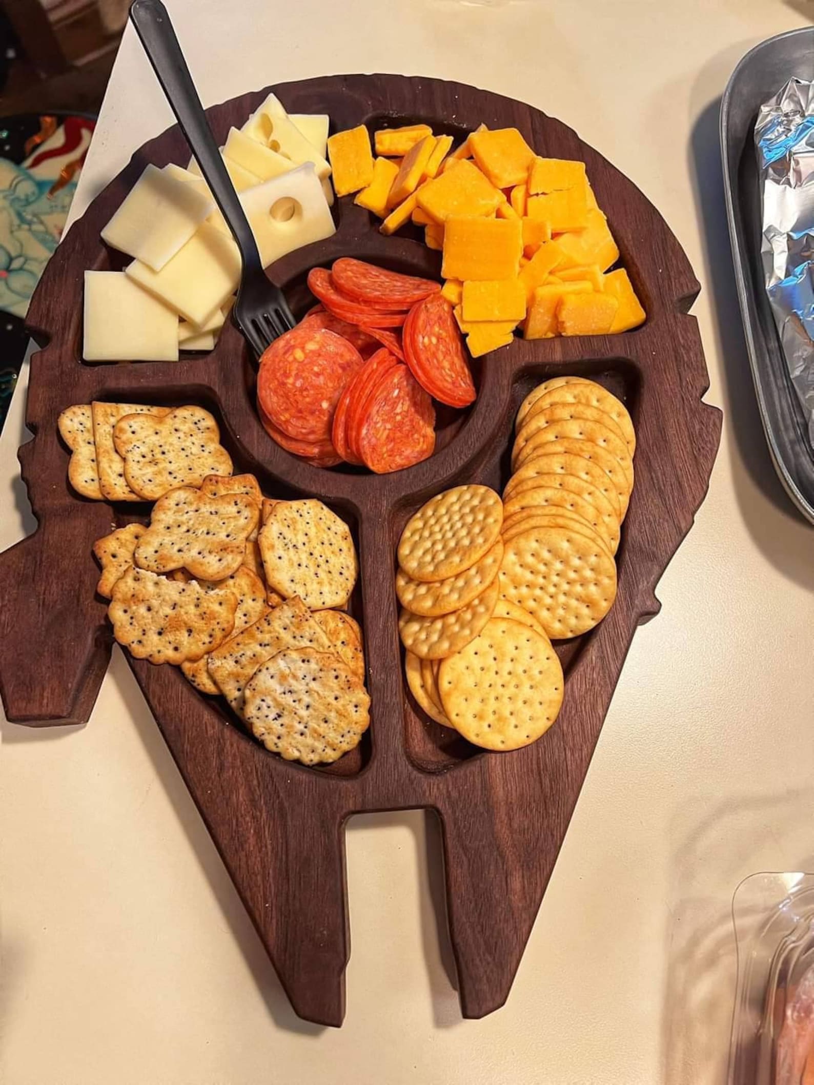 SW Millennium Falcon Snack Tray 3