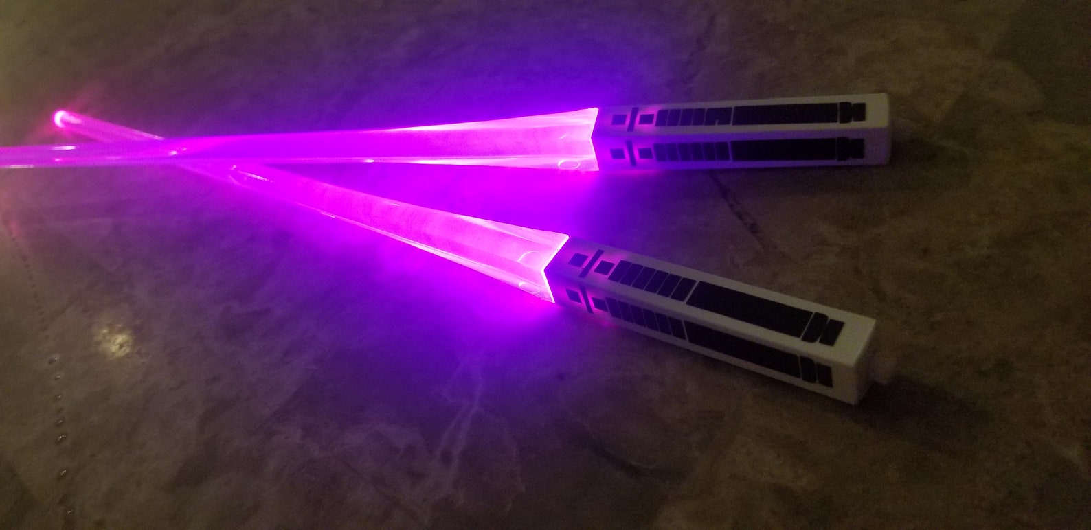 SW Light-Up Color Changing Lightsaber Chop Sticks 3