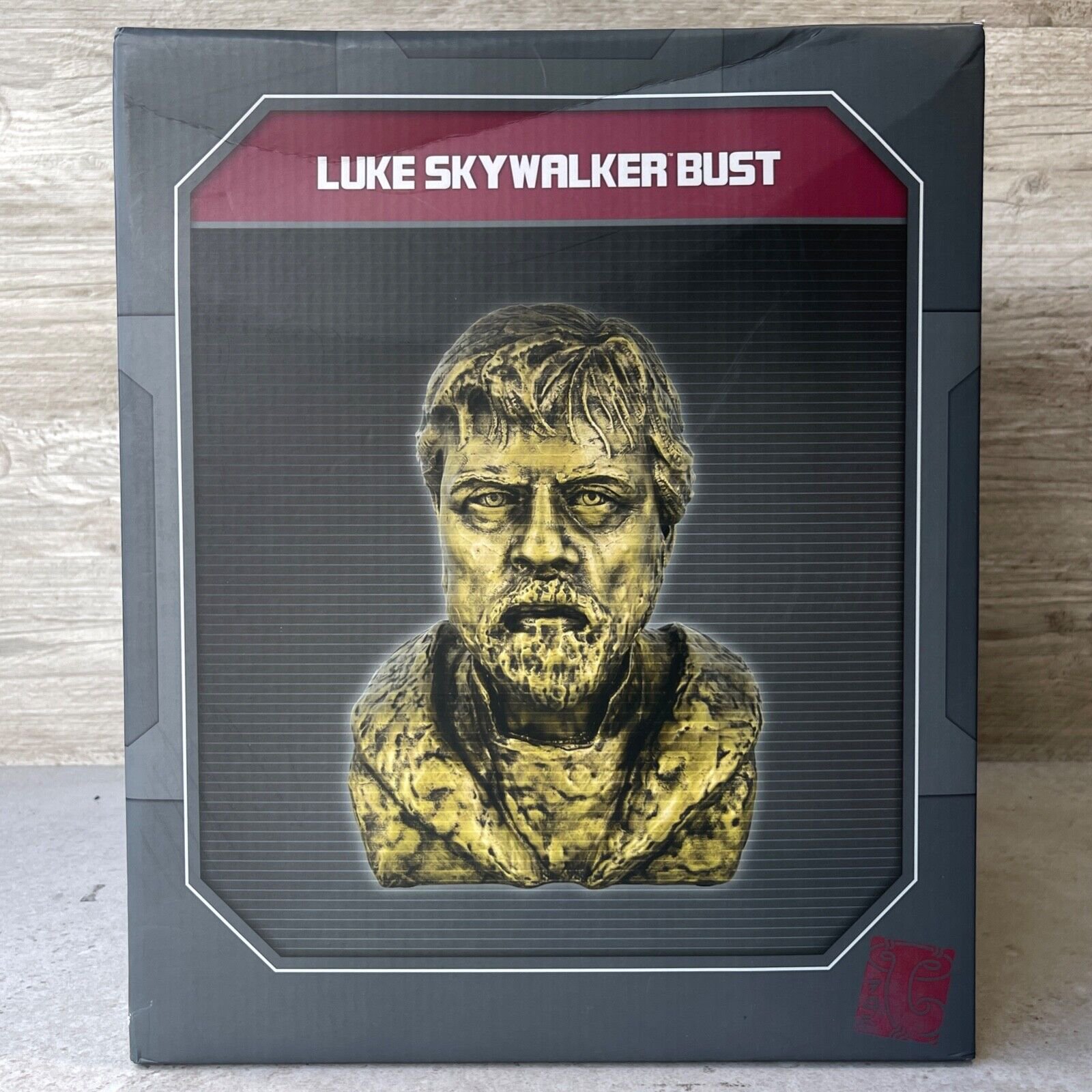 SWGE Luke Skywalker Jedi Bust Statue 1