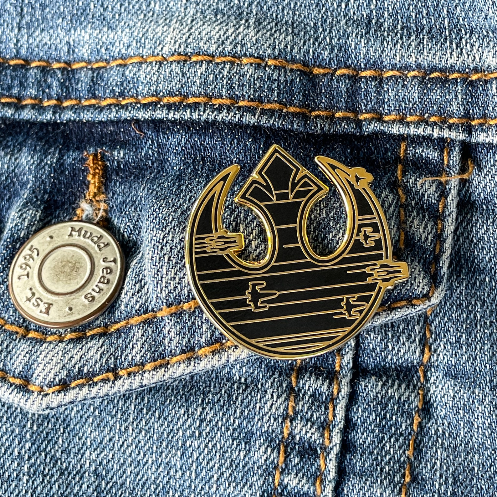 SW Rebel Symbol Rebel X-Wings Inspired Pin Badge 3