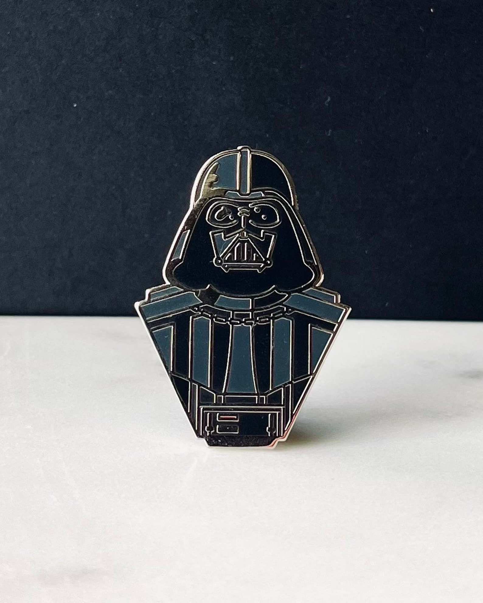 SW Darth Vader Bust Enamel Pin 1