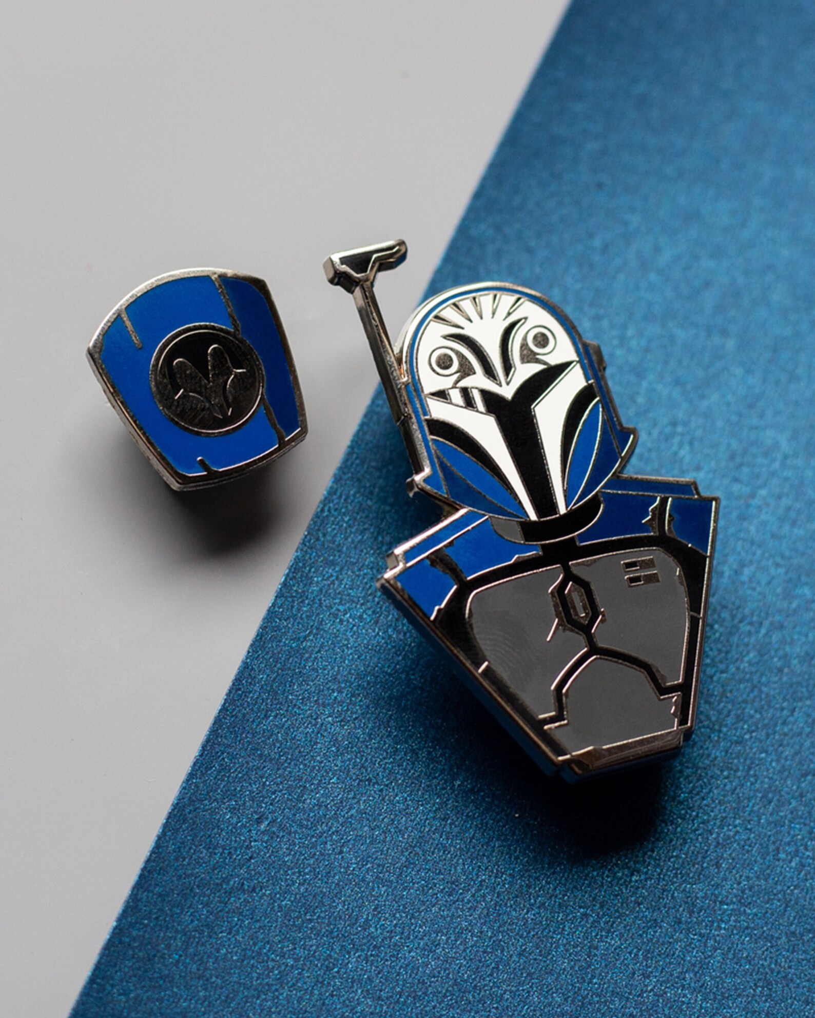 TM Bo-Katan Kryze The Heiress Enamel Pin Set 2