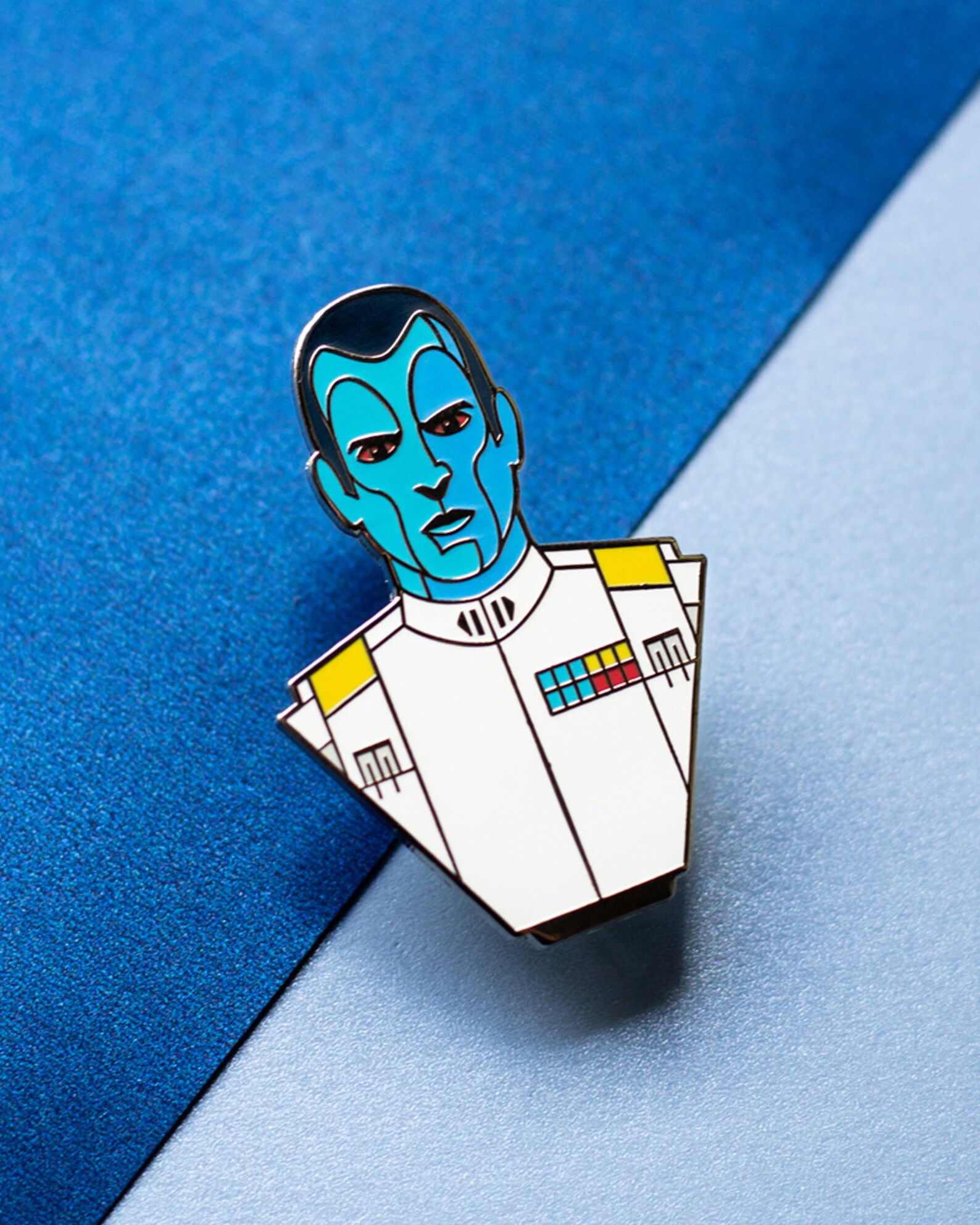 SWR Grand Admiral Thrawn Bust Enamel Pin 2