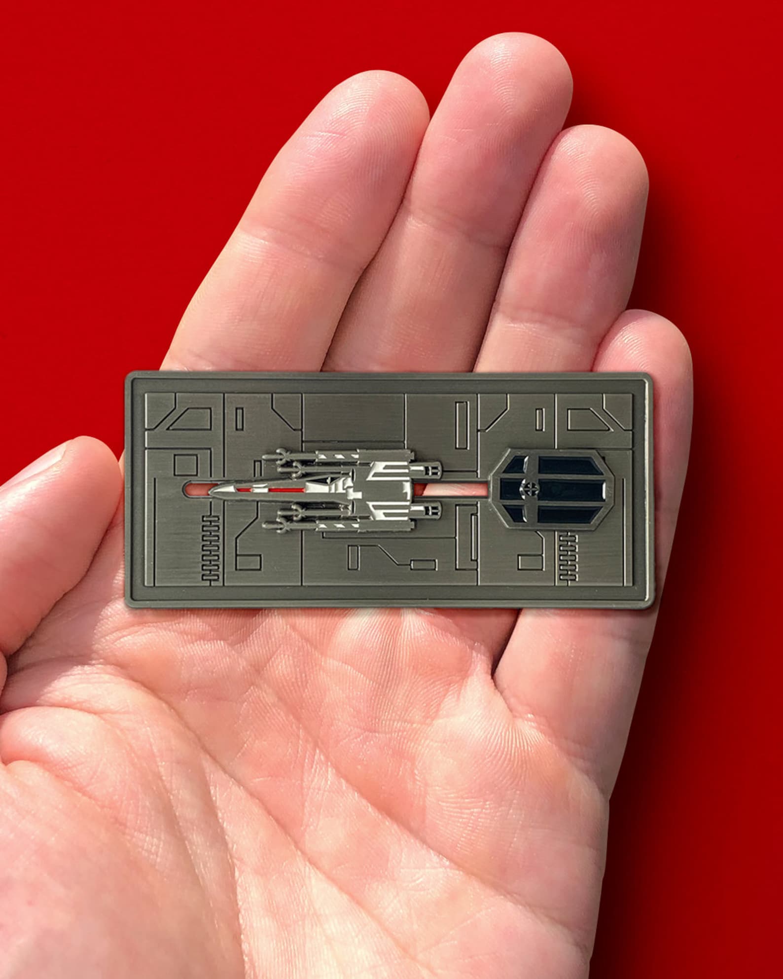 ANH Luke vs. Vader Trench Run Enamel Pin 2