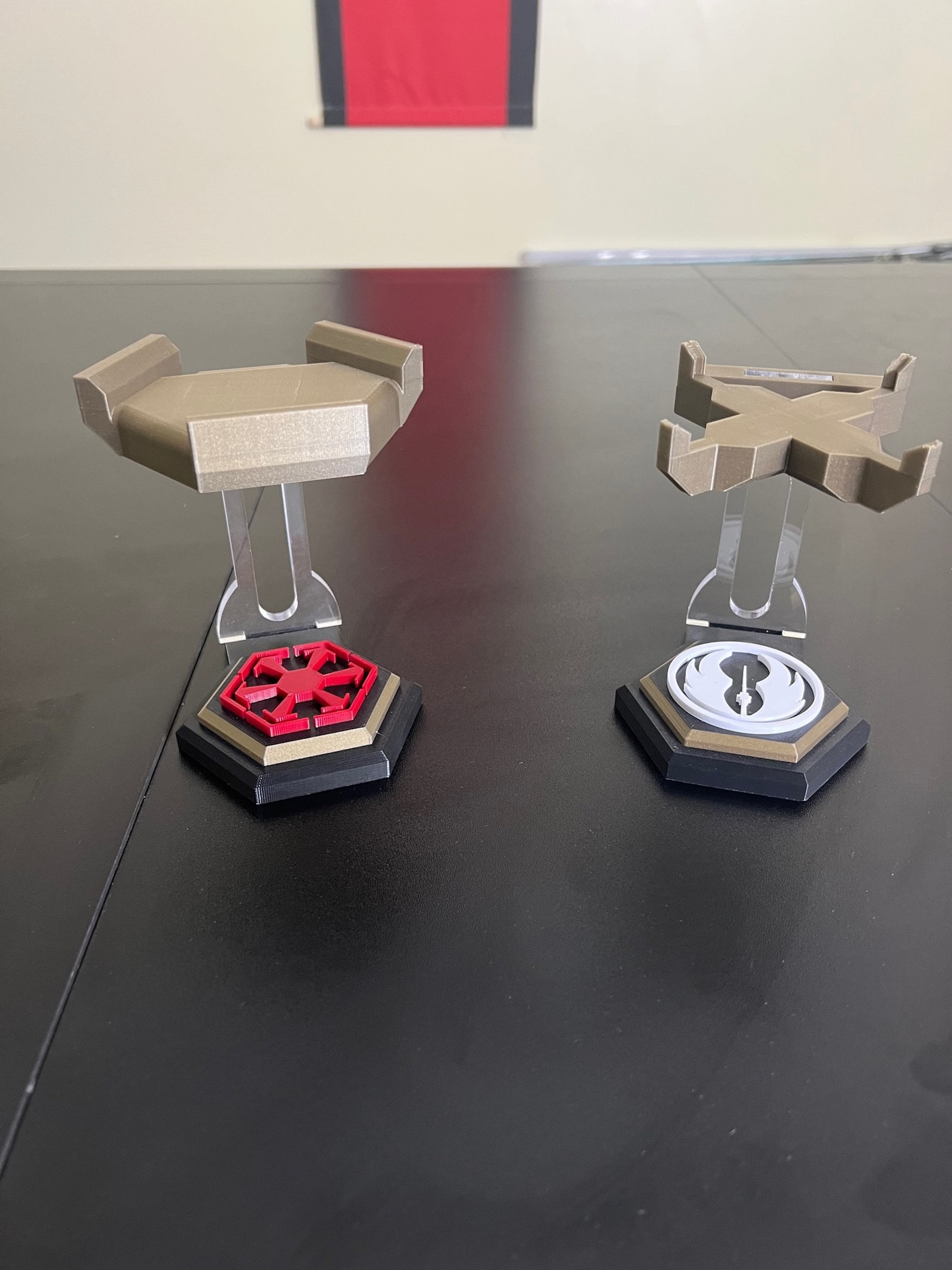 SWGE Jedi and Sith Holocron Stands Set 2