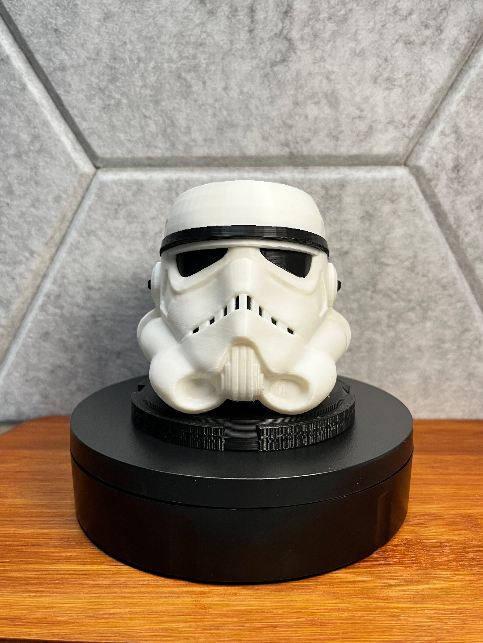 SW Stormtrooper Planter and Pencil Holder Desk Accessory 2