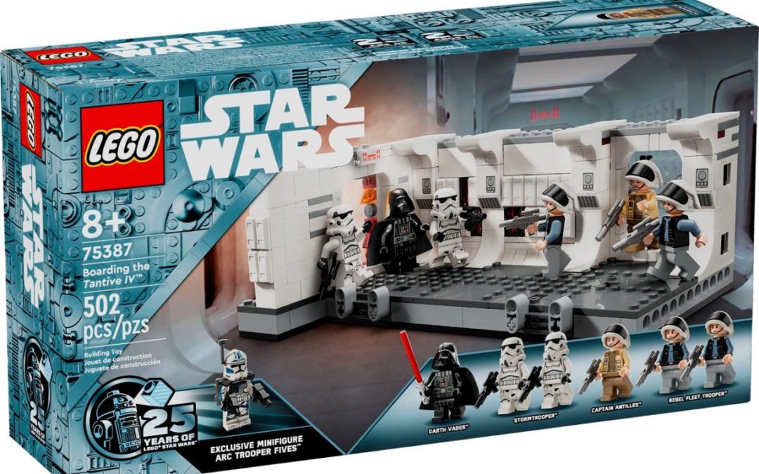 New A New Hope Boarding the Tantive IV Buildable Lego Set available now!