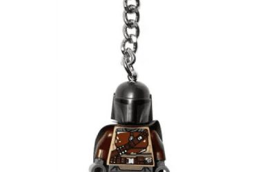 New The Mandalorian Din Djarin Lego Mini Figure Keychain available now!