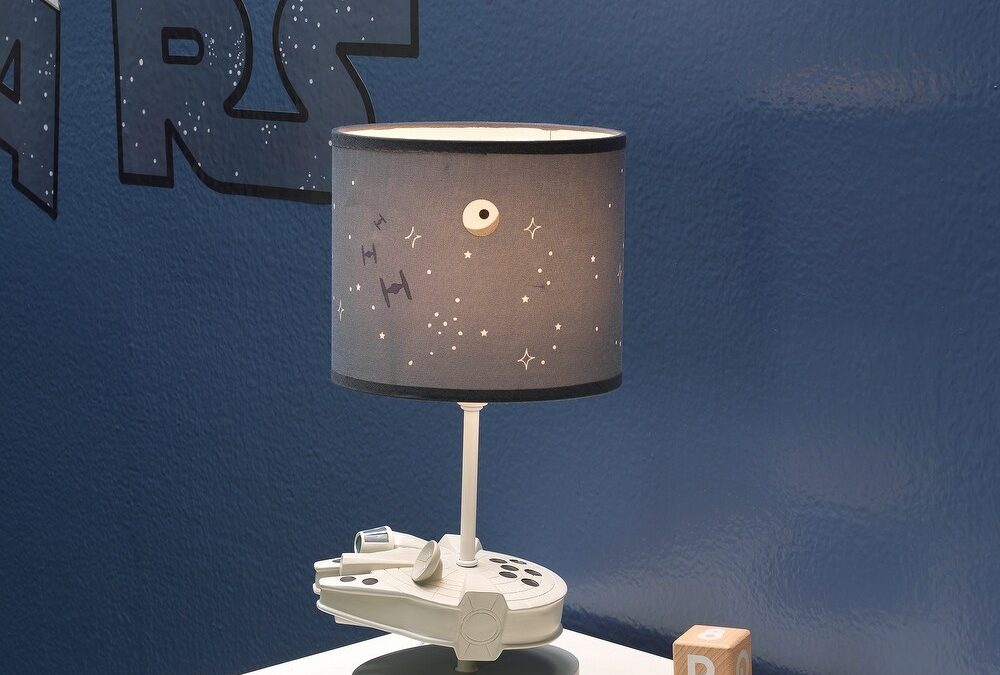 New Star Wars Signature Millennium Falcon Lamp (with Shade & Bulb) available now!