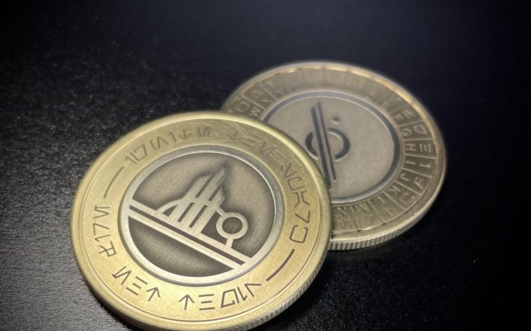 New Star Wars Galaxy's Edge Batuu & Galactic Starcruiser Halcyon Aurebesh Decoder Translator Challenge Replica Coin available!