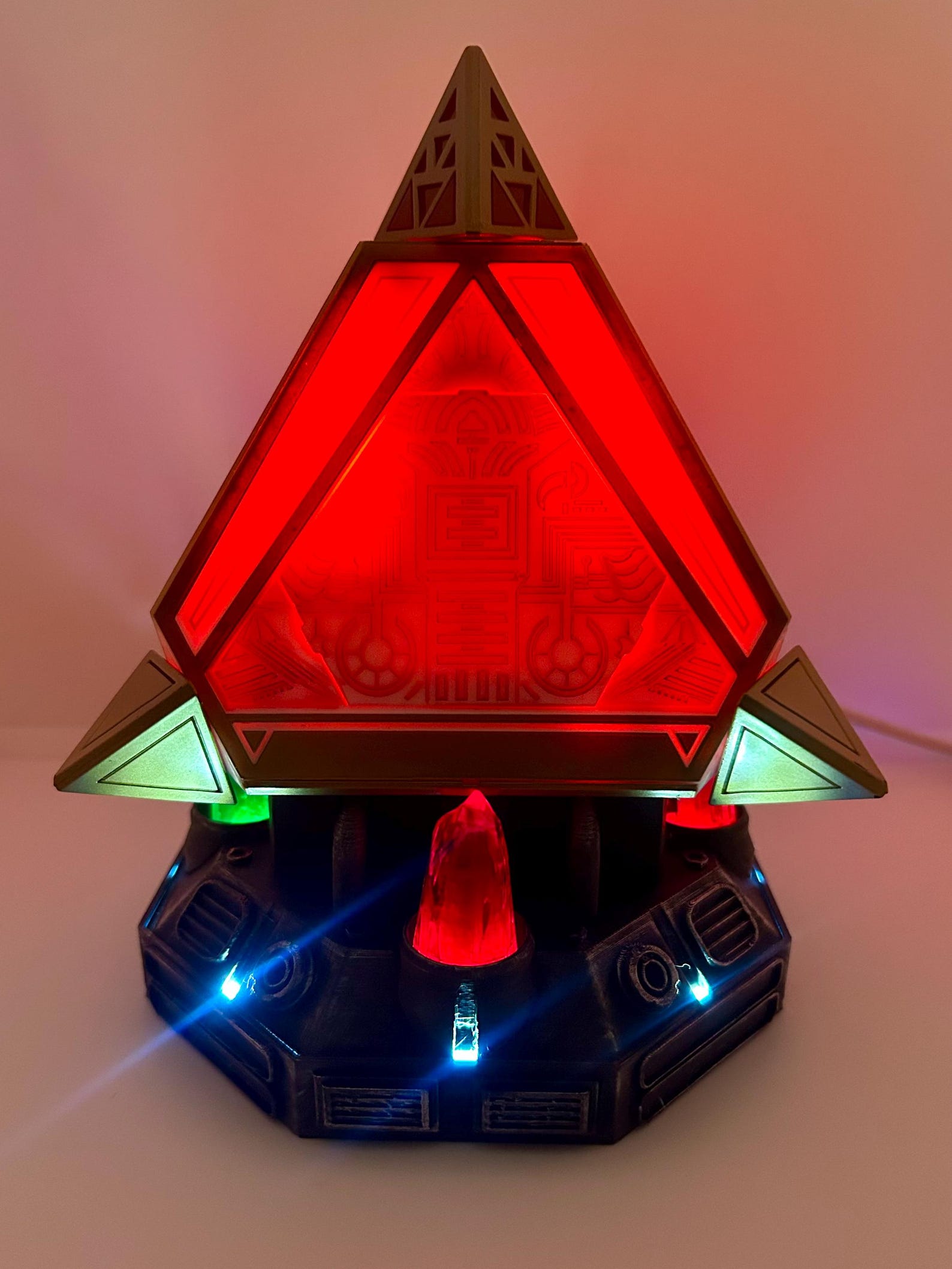 SWGE Holocron and Kyber Crystal Stands Set 4