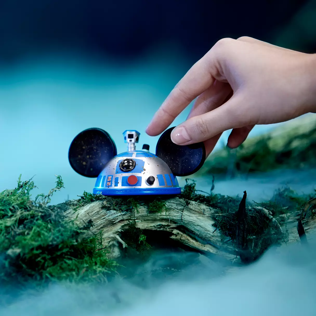 TESB R2-D2 Disney ''EAR''esistibles Collectible 4