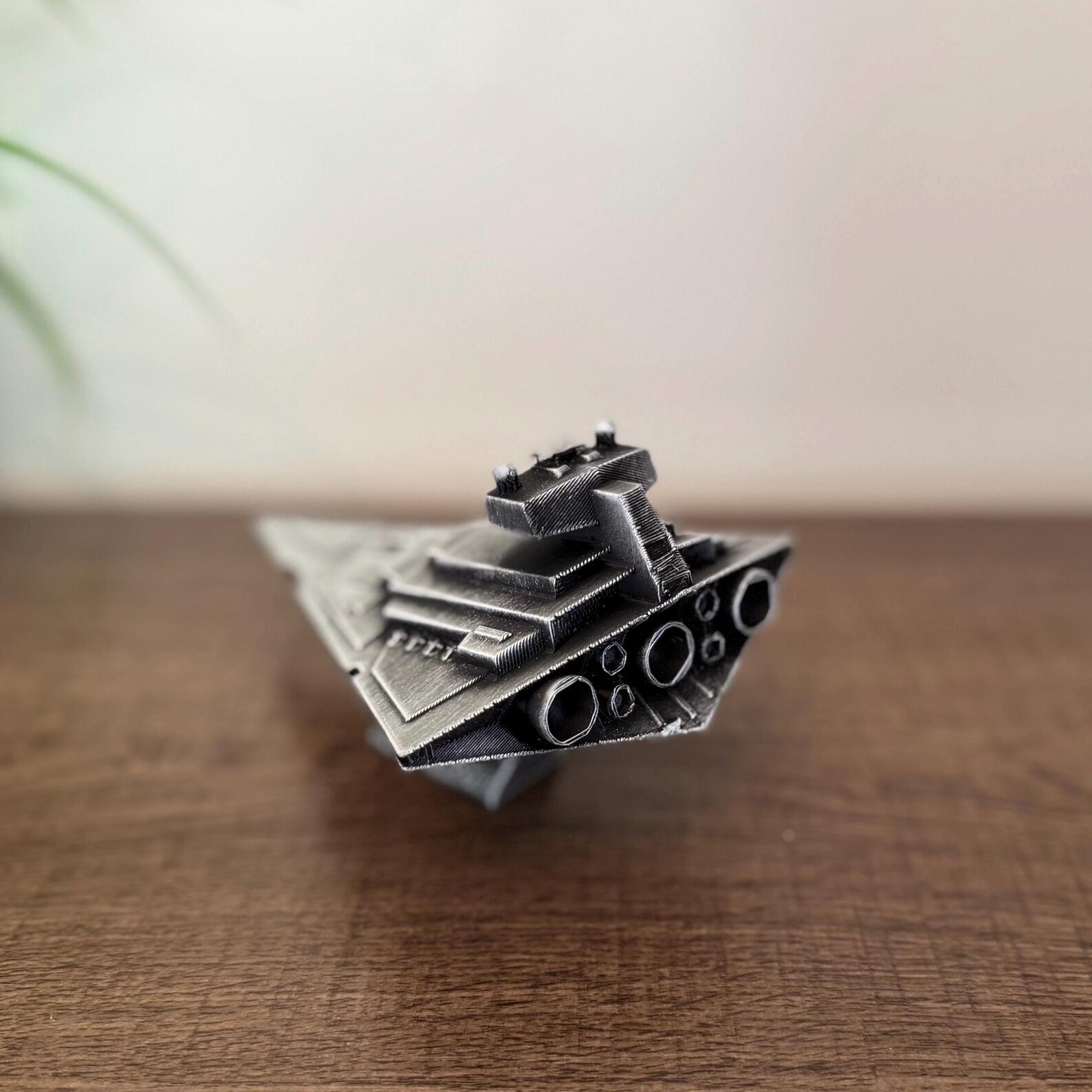 SW Imperial Star Destroyer Iconic Figurine 3