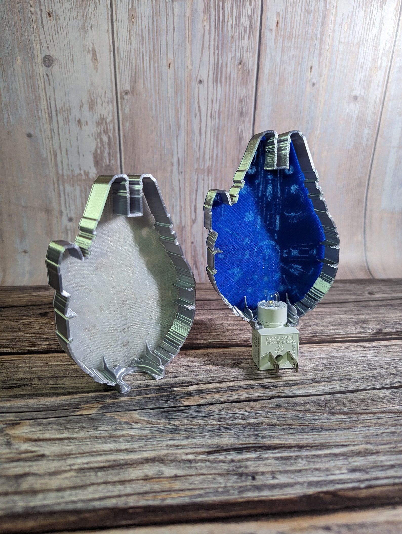 SW 3D Printed Millennium Falcon Night Light 4