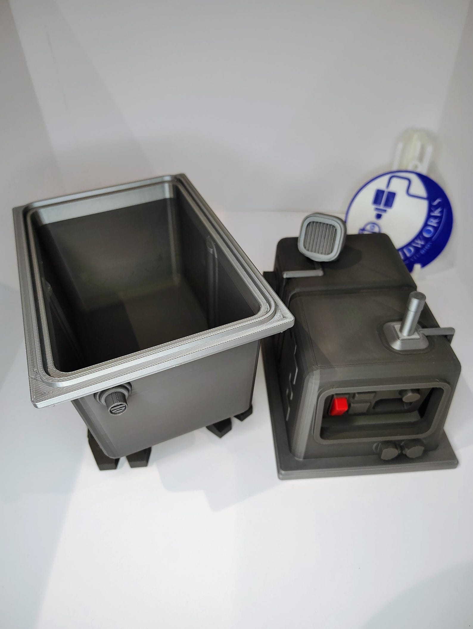 SW GONK Buddy Droid Trash Can Figure 3