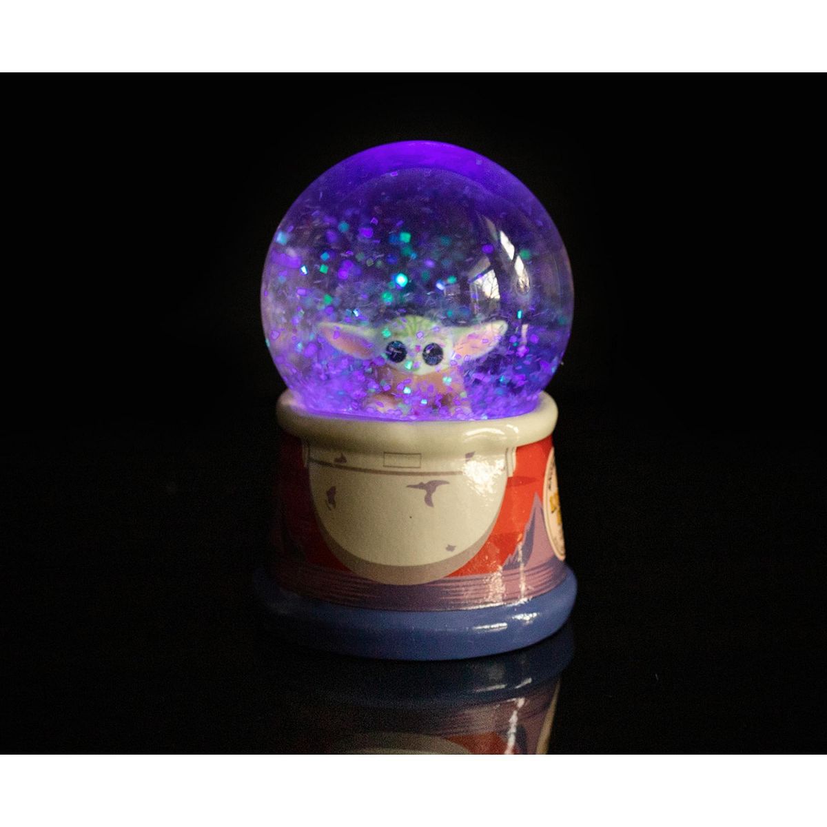TM The Child (Grogu) Hover Pod Light-Up Mini Snow Globe 2