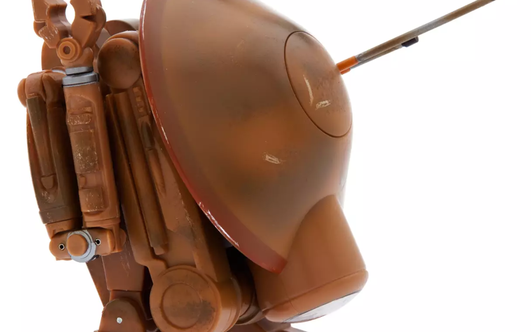 New Star Wars Galaxy's Edge Pit Droid Interactive Action Figure available now!