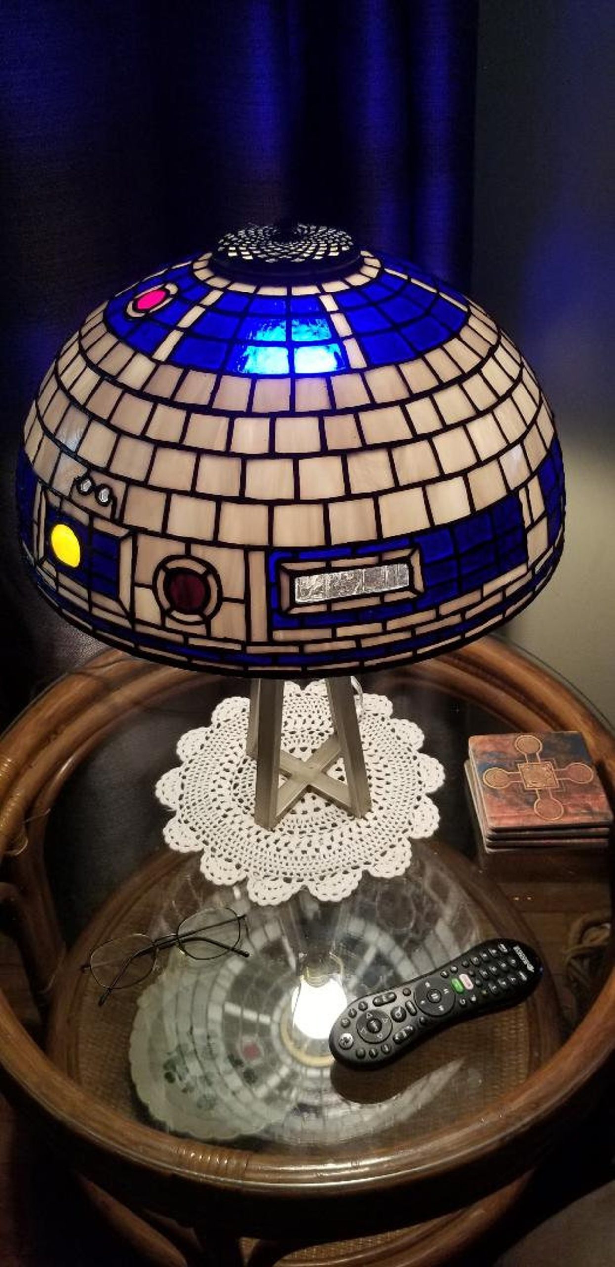 SW R2-D2 Tiffany Style Lamp Shade 3