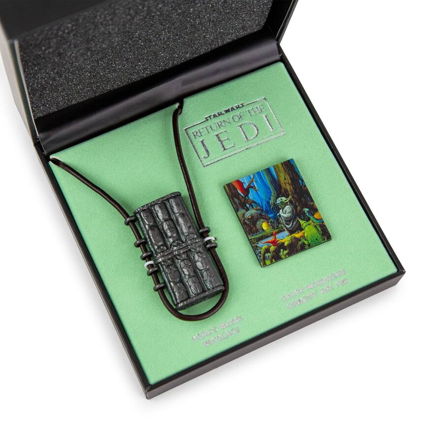 ROTJ Yoda Blissl Necklace Replica & Enamel Pin Box Set 1
