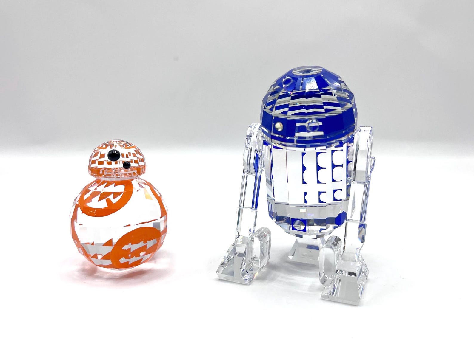 TFA R2-D2 and BB-8 Crystal Figurines Set 1