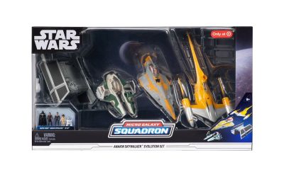 New Star Wars Squadron Anakin Skywalker Evolution 5'' Vehicle and 4 Figure Set available now!