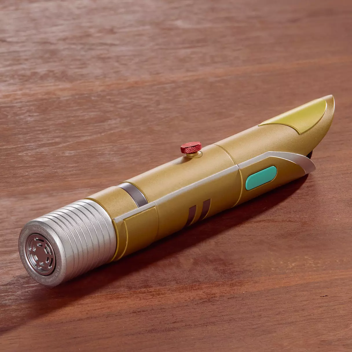 SWTCW Jedi Temple Guard Legacy Lightsaber Hilt 2