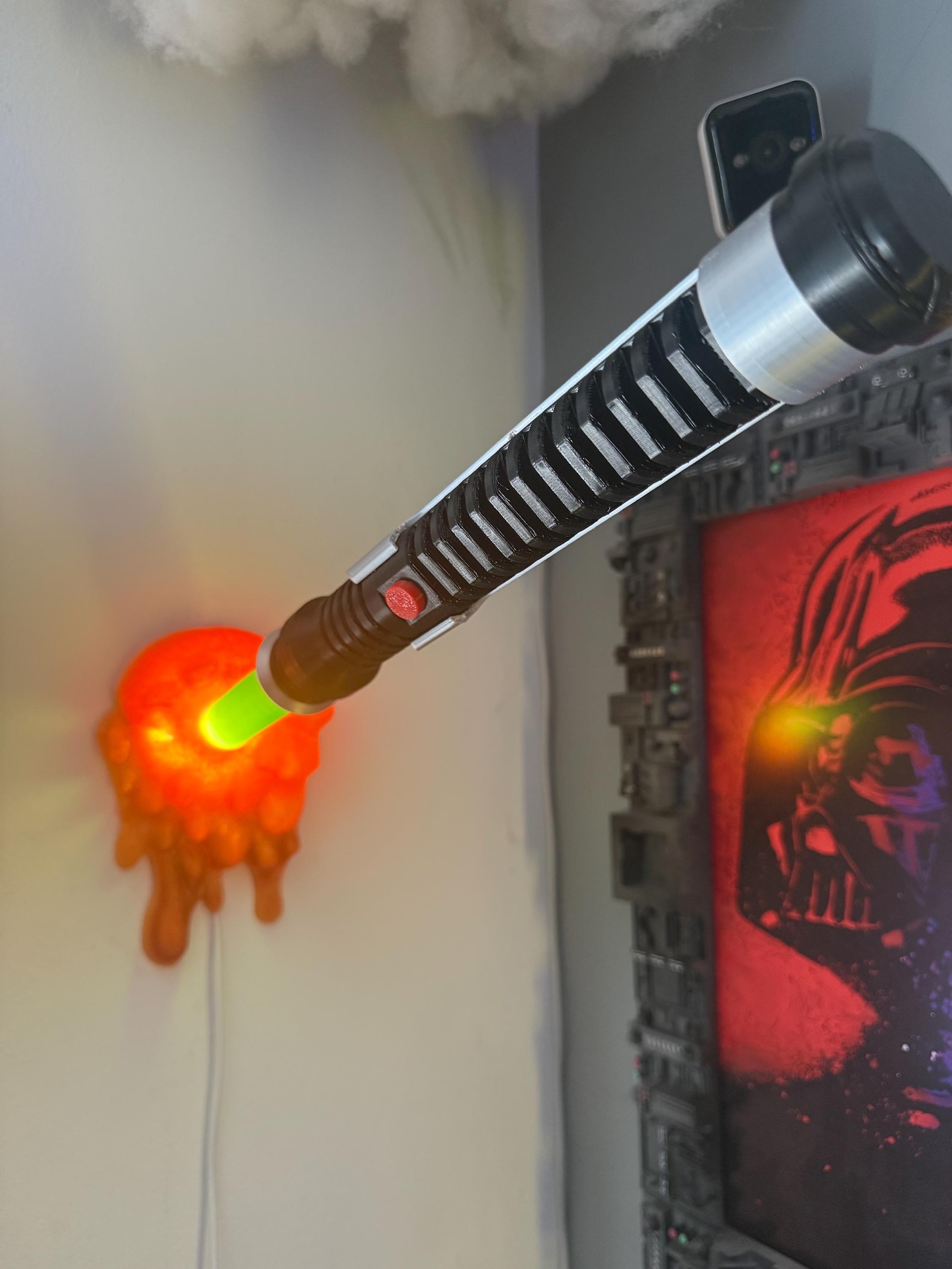 TPM Qui-Gon Jinn Lightsaber Lamp 1